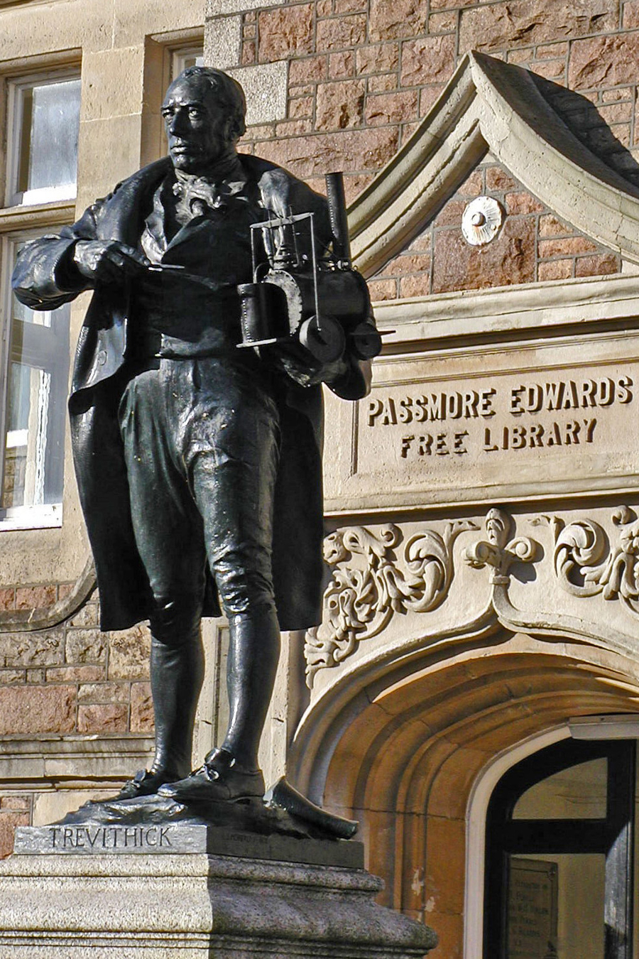 Trevithick Statue Camborne - Barry Gamble